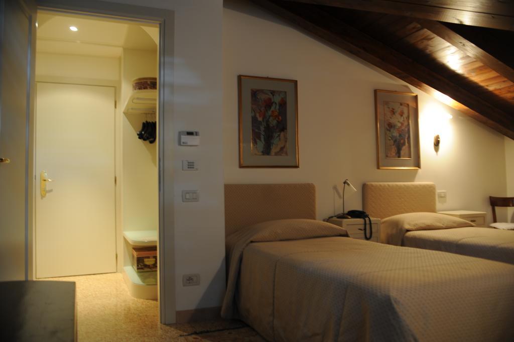 Al Melograno - Room & Breakfast Bologna Exterior foto